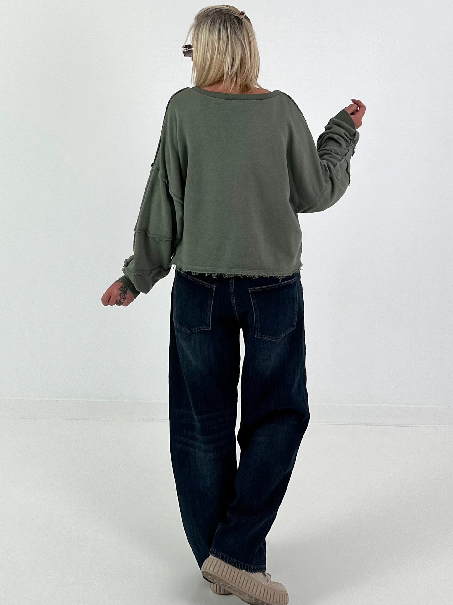 Sweater with reverse seams and print - olive