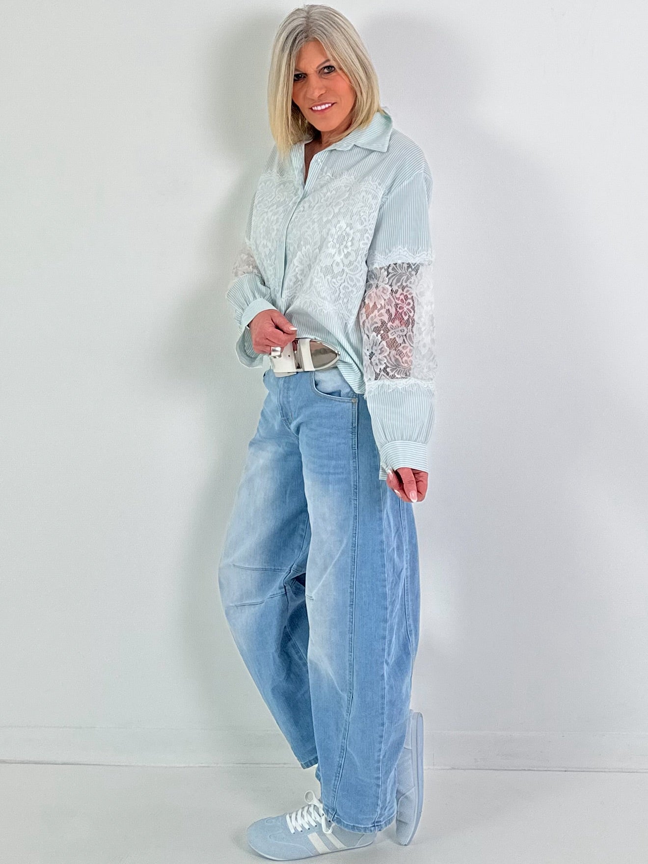 Blouse with lace inserts - mint