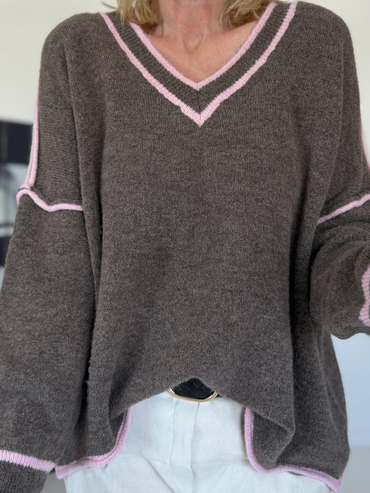 Kuscheliger Pullover mit V-Ausschnitt - taupe-rosa