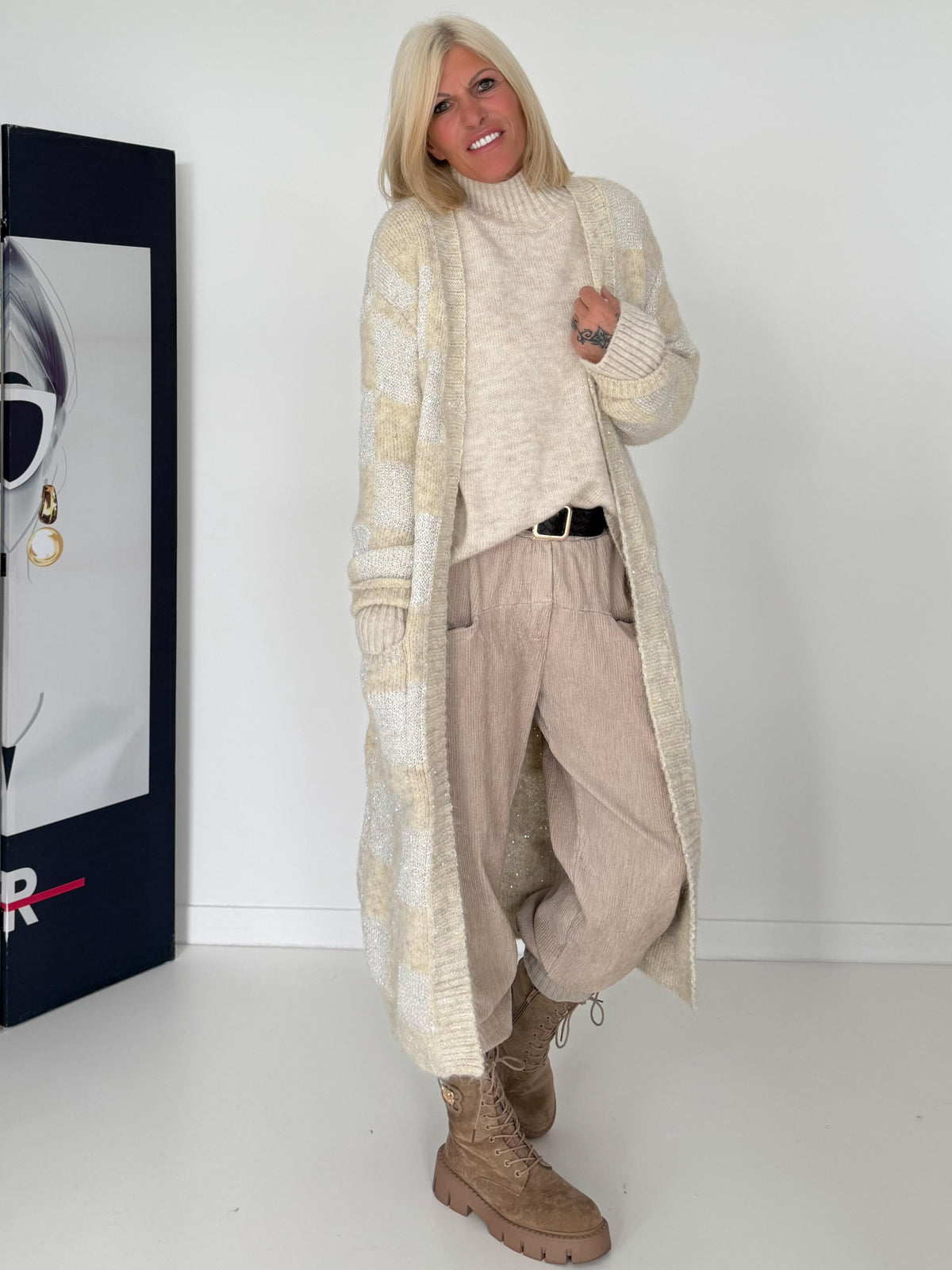 Strickmantel mit Pailletten - beige