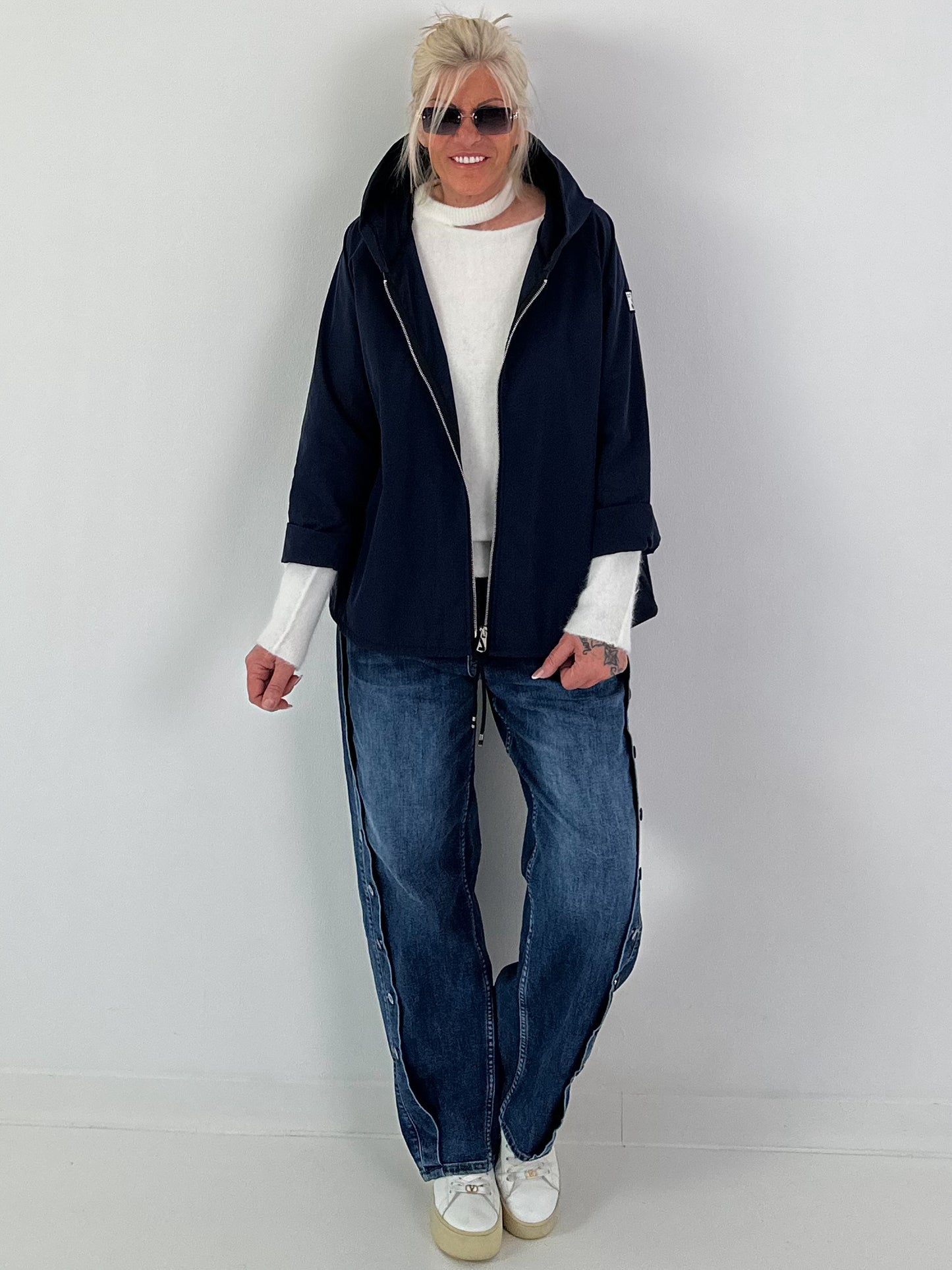 Light jacket with hood - navy blue