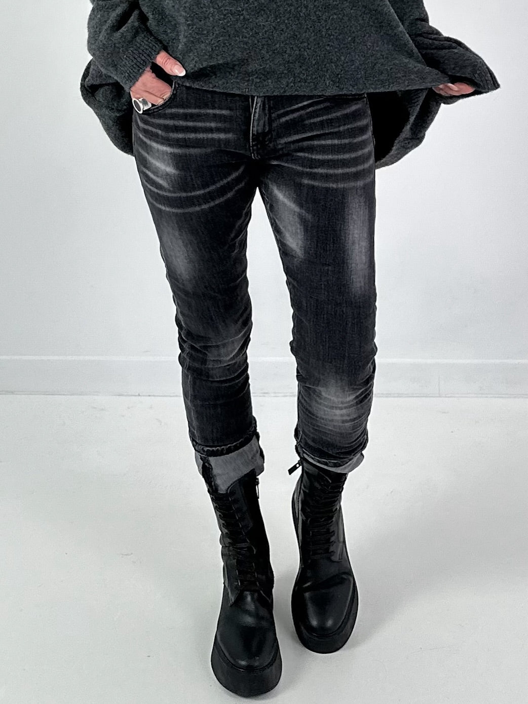 Jeans Modell "Shadow Fade" - used-black