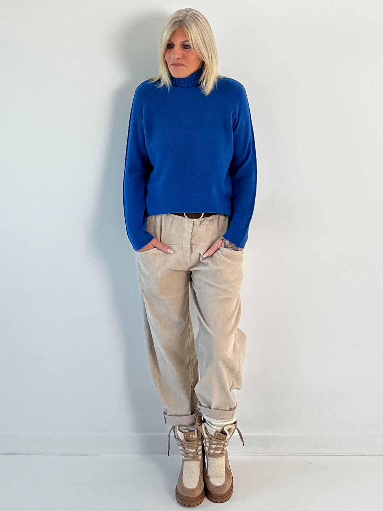 Sweater model "Minimal Chic" - blue