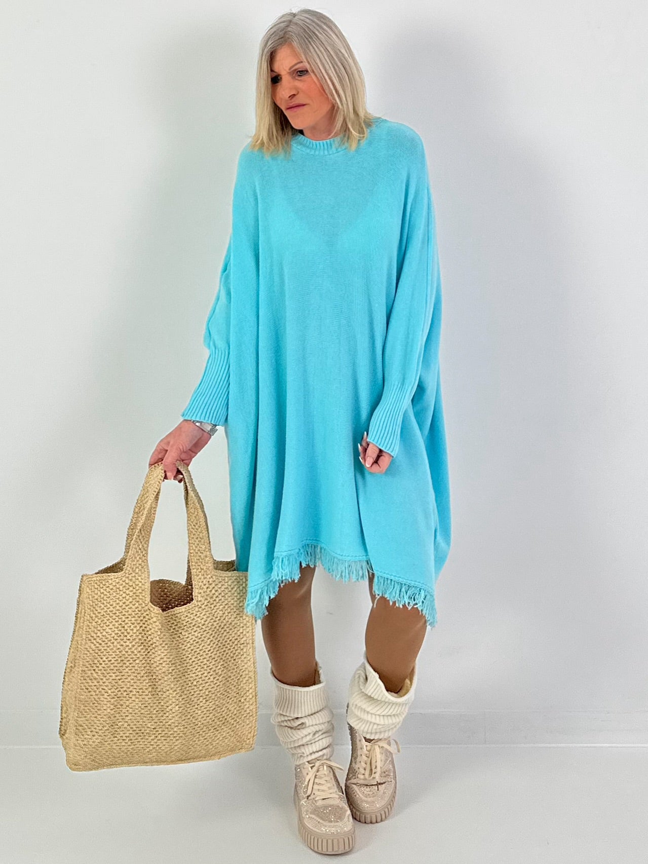 Strickkleid mit Fransen - türkis