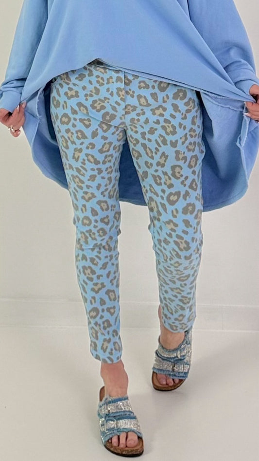 Hose mit Leo-Muster - hellblau
