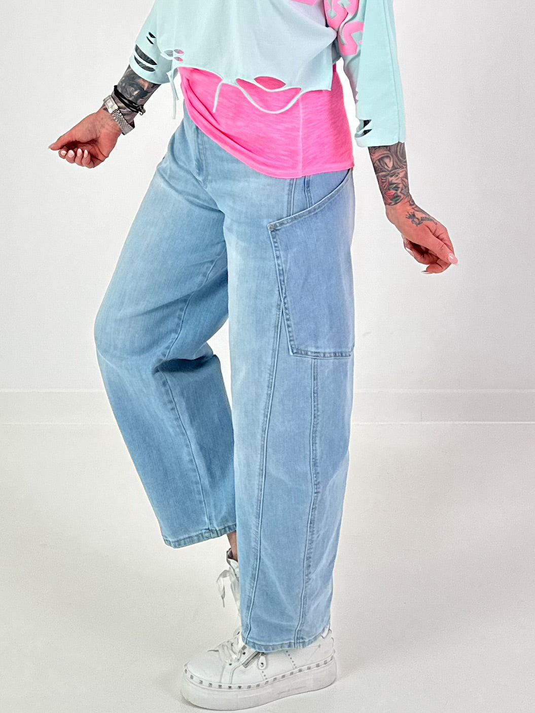 Bottle Jeans mit seitlichen Taschen - light-denim