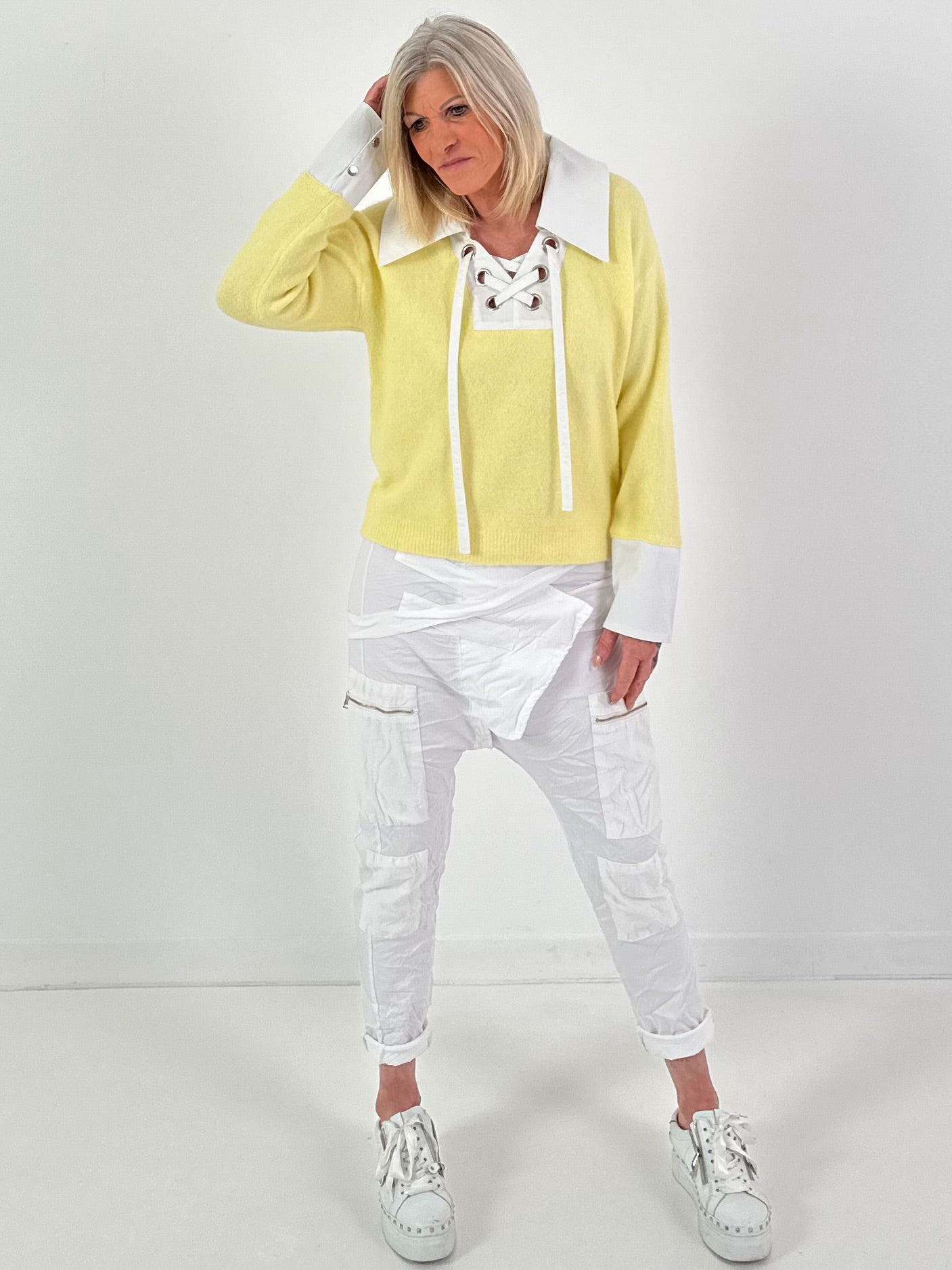 Trui model "Veterkraag" - geel