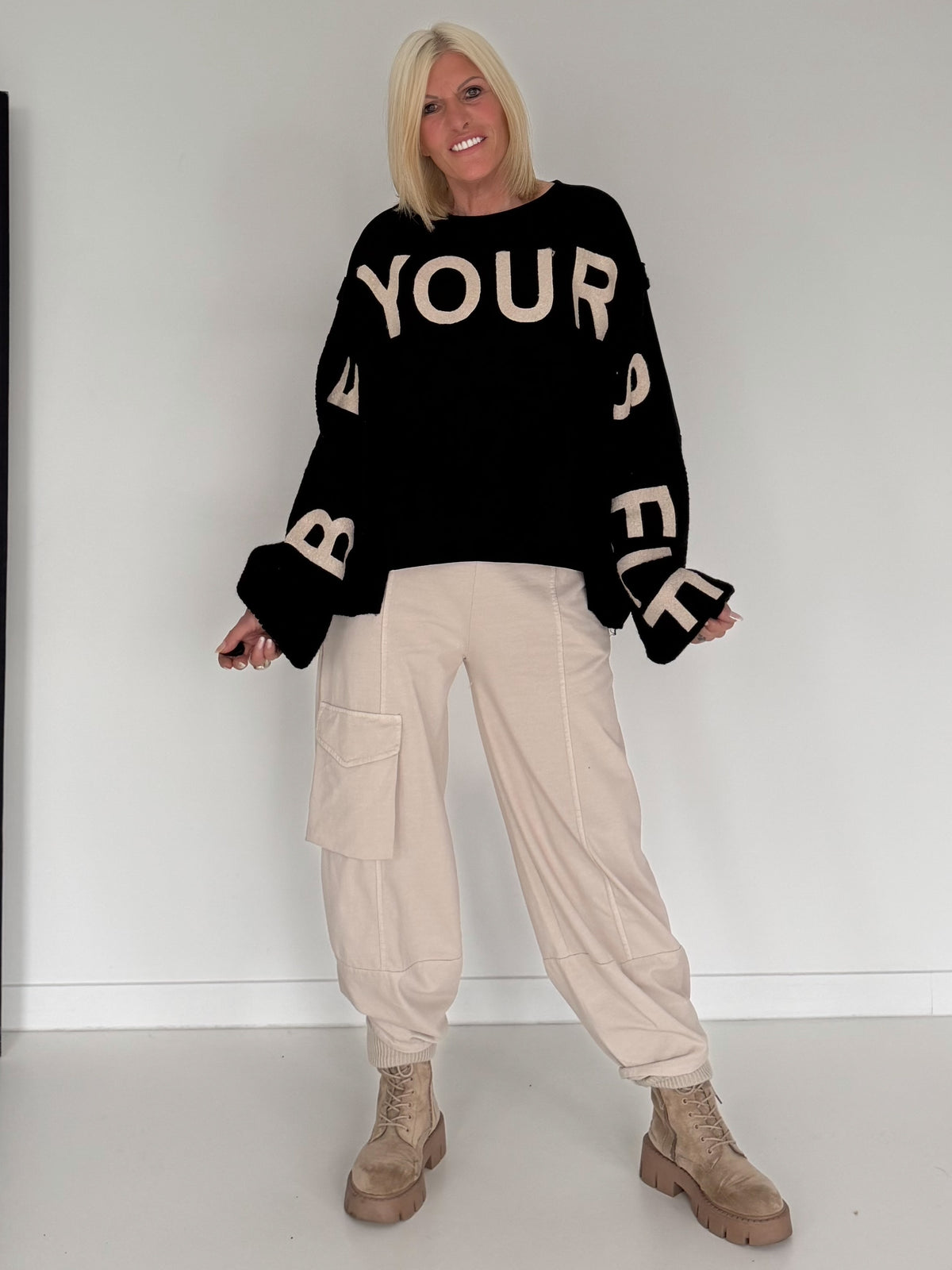 Sweater mit Strickeinsätzen - schwarz
