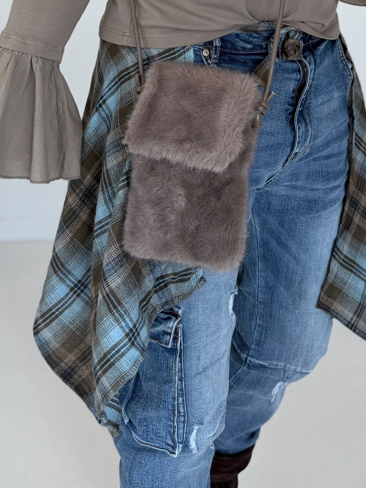 Kleine Felltasche / Phone Bag - grau