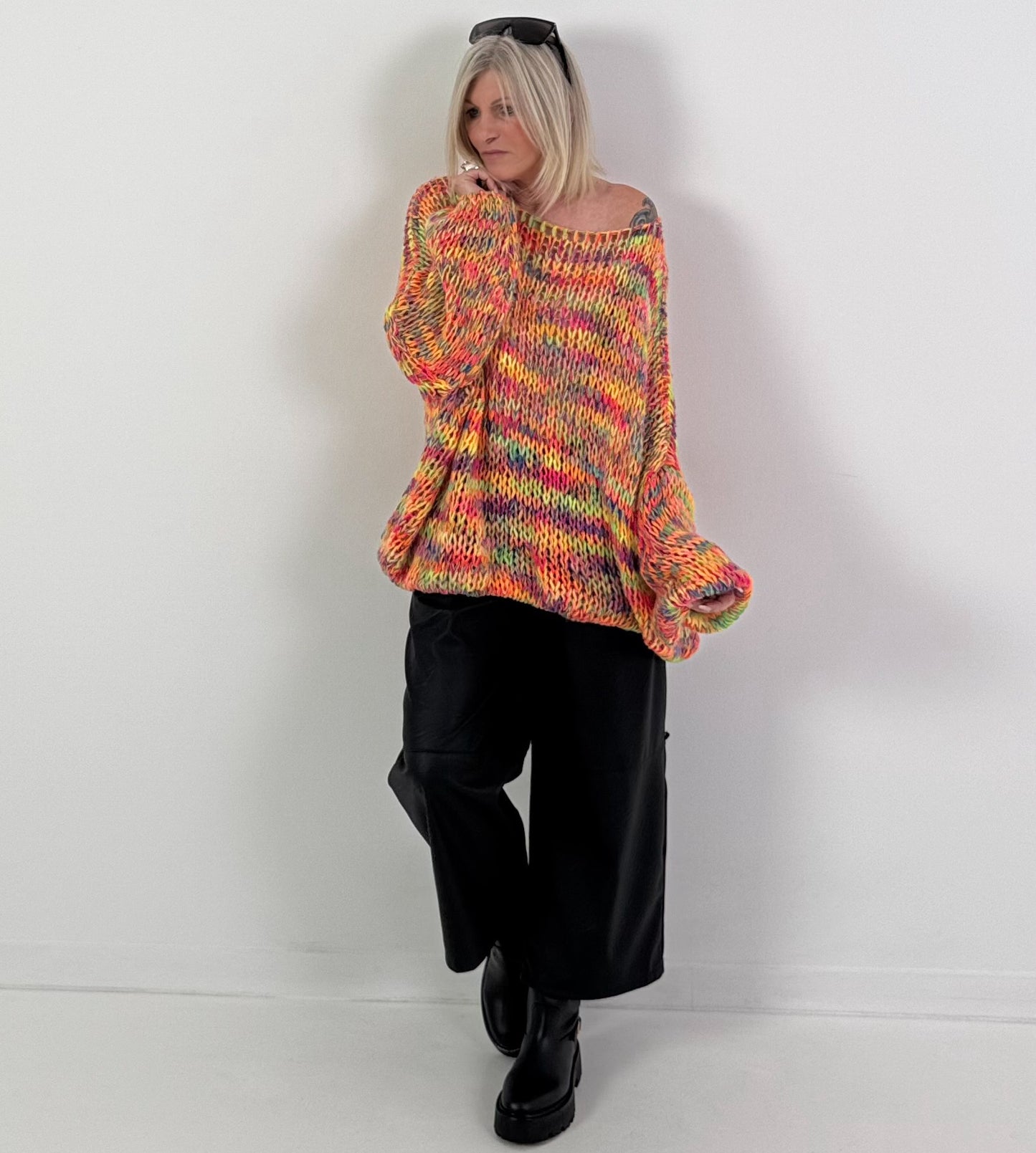 Oversized chunky knit sweater model "Sweet Whisper" - multicolored