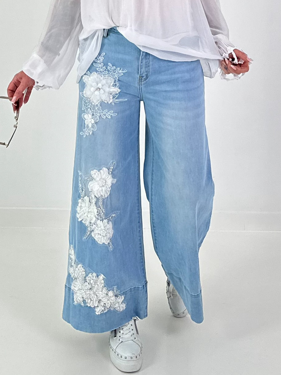 Wide-Leg Jeans mit floralen Applikation - denim