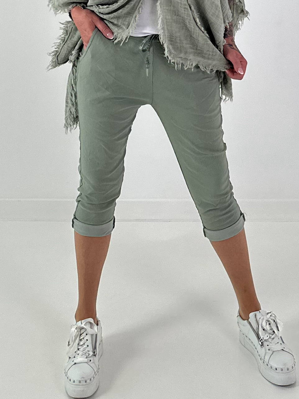 Capri Hose mit Bindeband - salbei