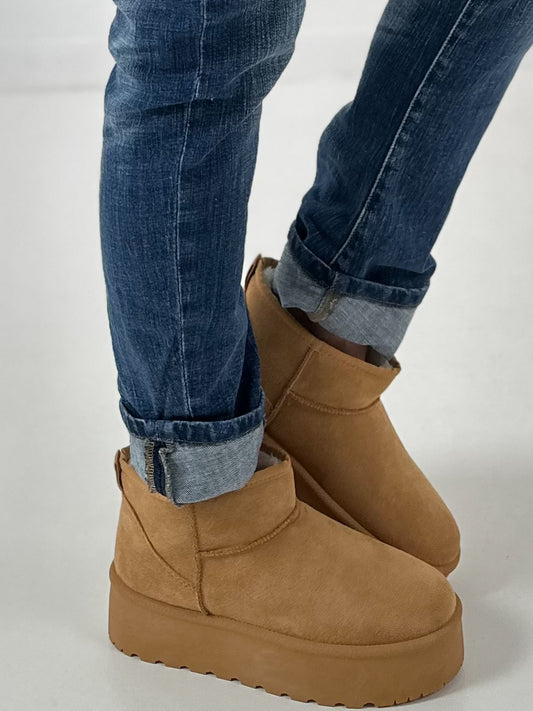 Cozy low boot model "Cloudie" - camel