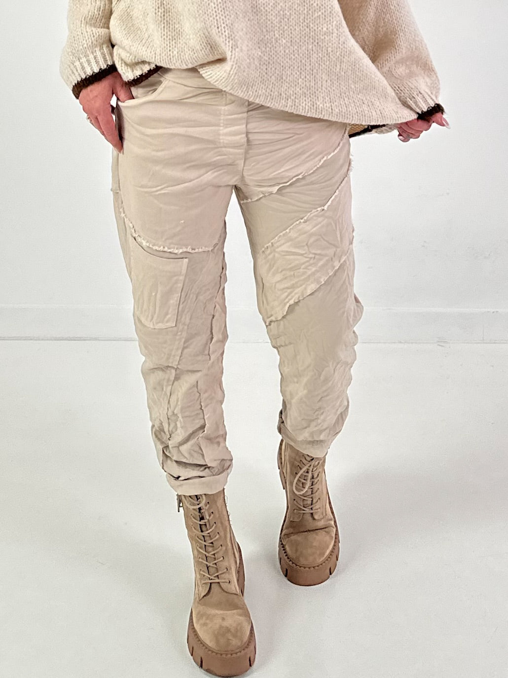 Hose Modell "Rough Flow" - beige ( lieferbar ab ca. 08.12.25)