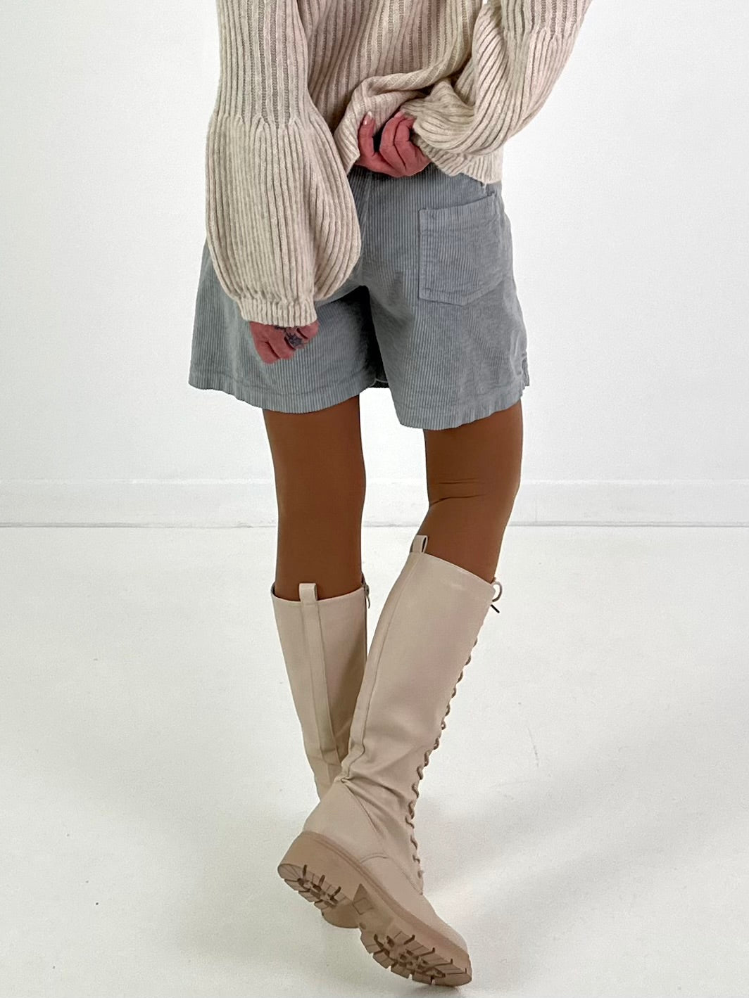 Rokje/short model "Skorty" - lichtgrijs