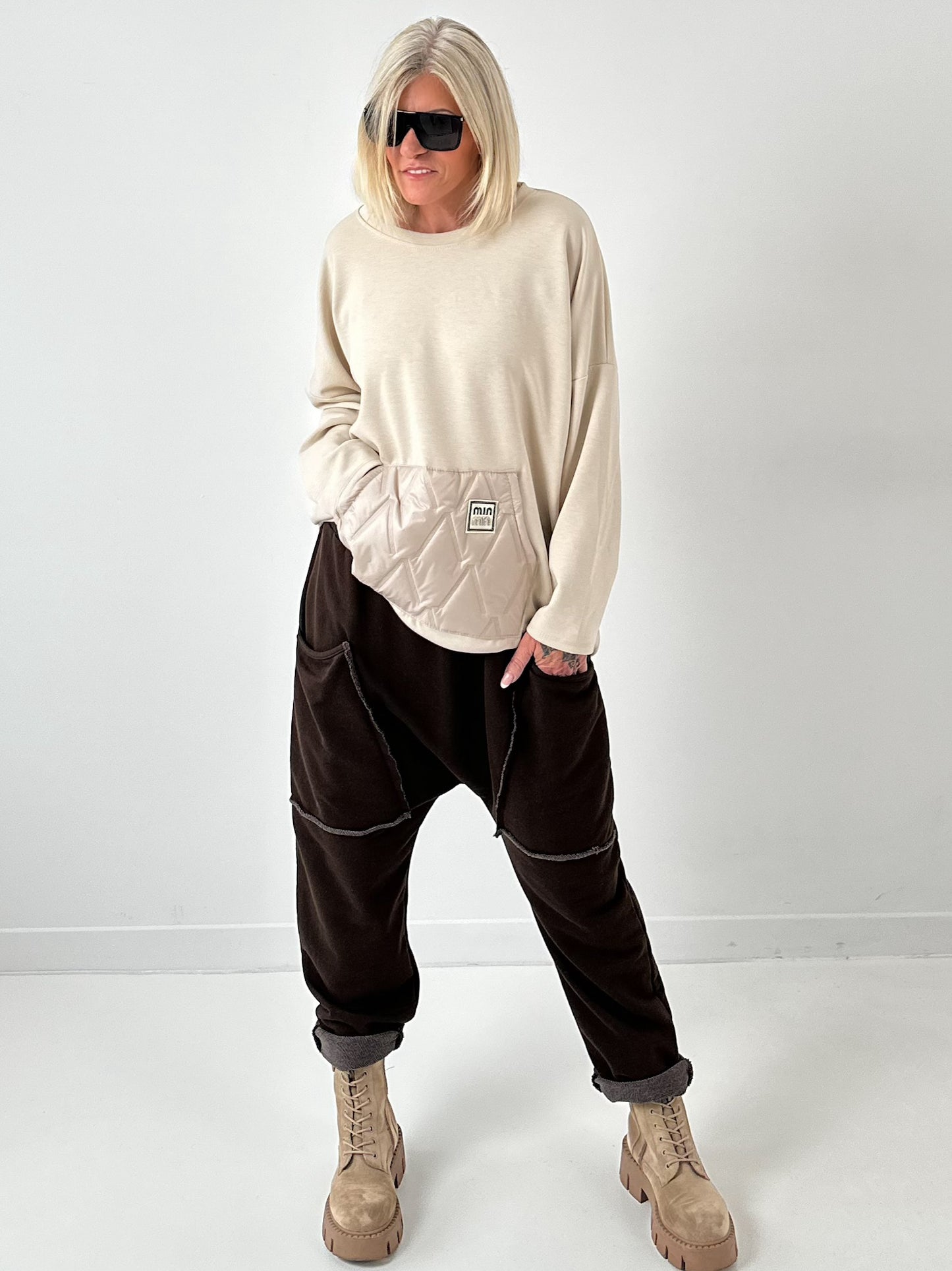 Sweatshirt model "Metro Chic" - beige