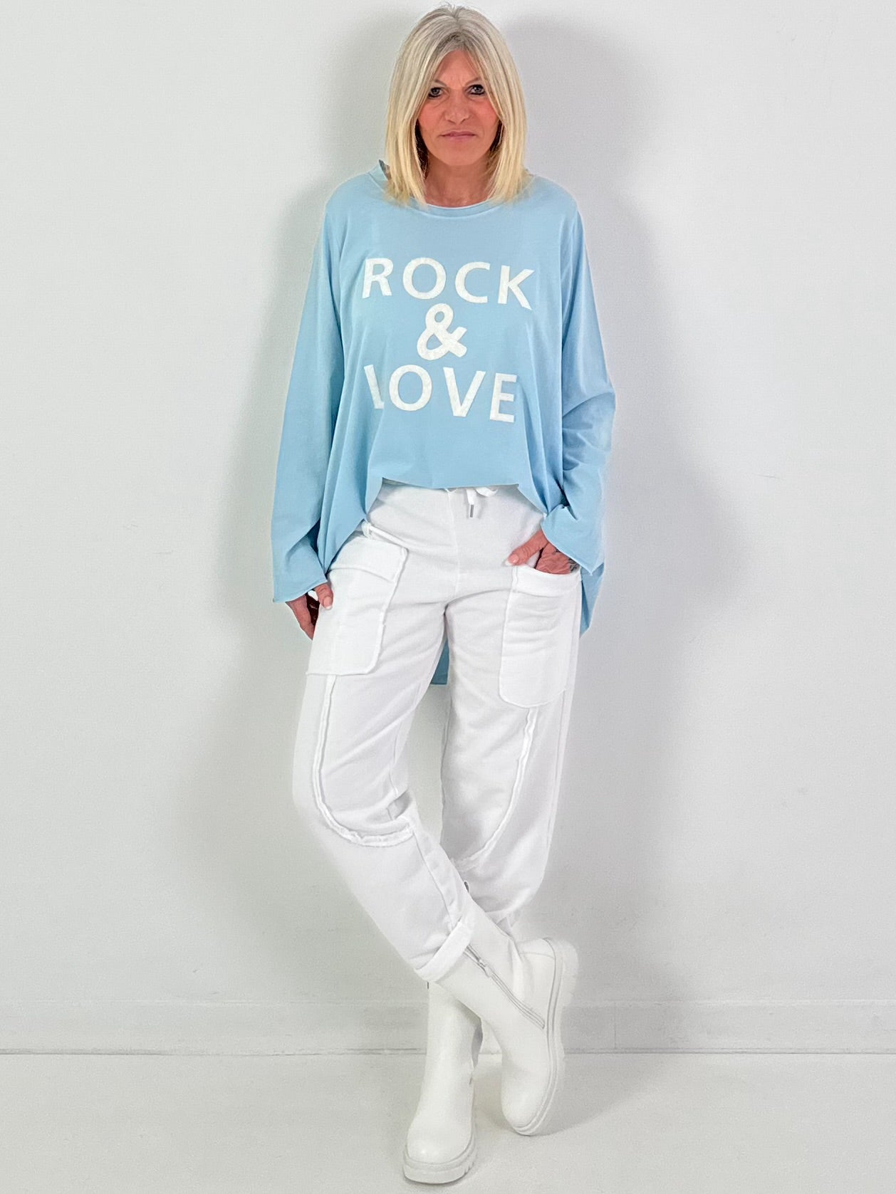 Hose Modell "Urban Pocket Flair" - weiss