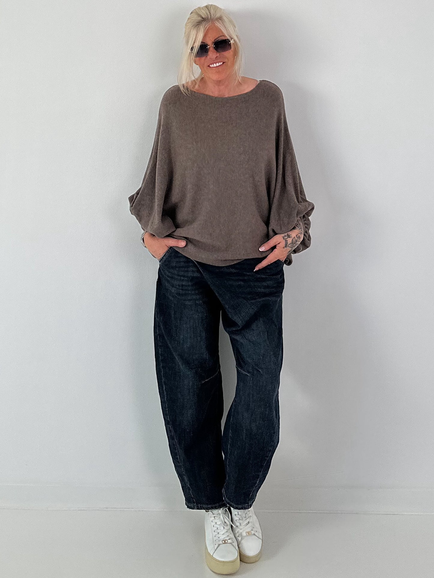 Oversized Pullover mit raffinierten Details - mokka