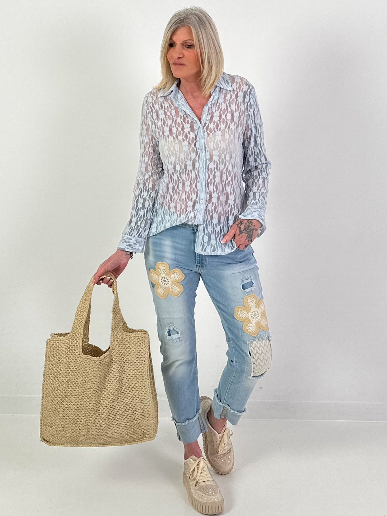 Bluse aus Spitze - hellblau