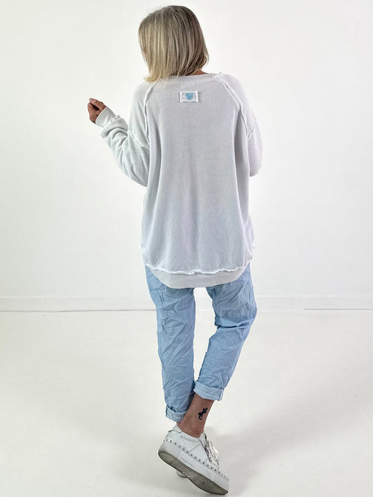 Sweatshirt Modell "Backheart" - weiss