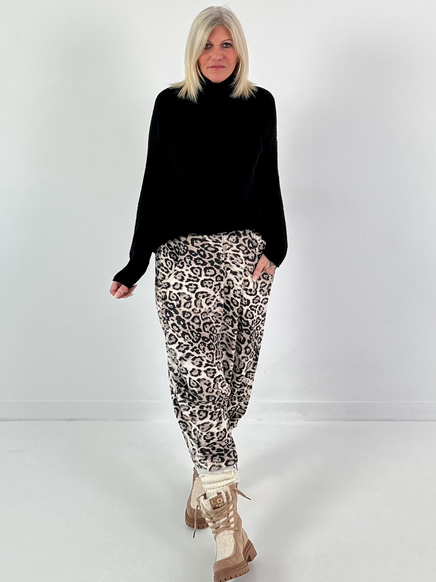 Trui model "Minimal Chic" - zwart