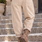 Cordhose mit großen Taschen und Gürtel - beige ( lieferbar ab ca. 03.11.26)