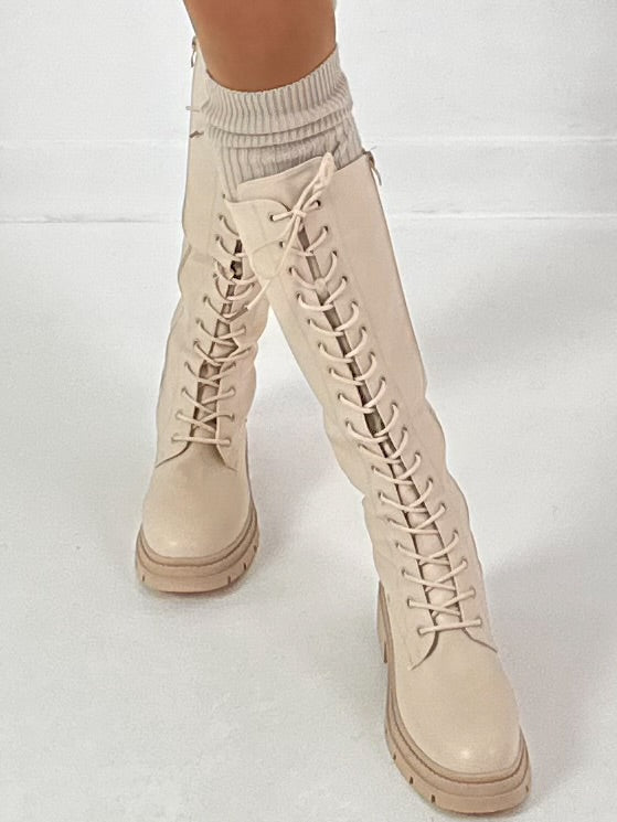 Boots model "Lacoria" - beige