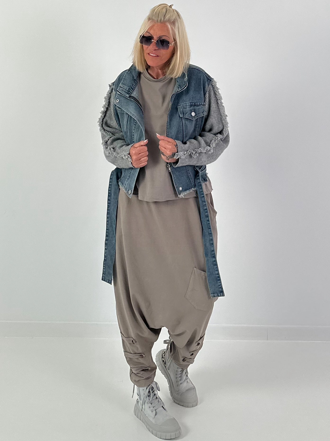 Jeansjacke mit Strickärmeln - denim-grau