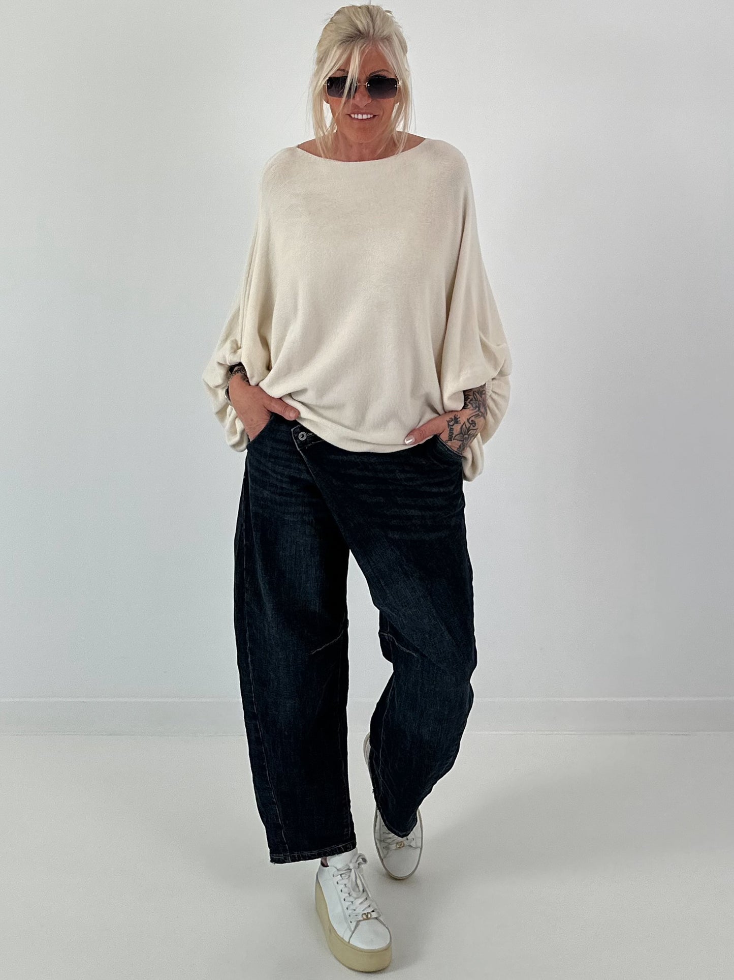Oversized Pullover mit raffinierten Details - creme