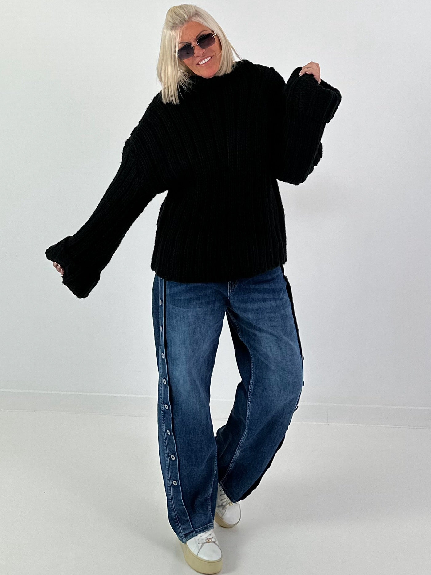Chunky knit sweater - black