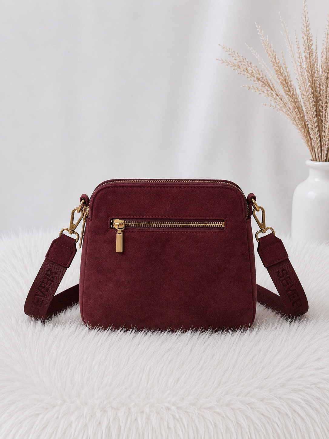 Crossbody-Bag in Wildleder-Optik - bordeaux