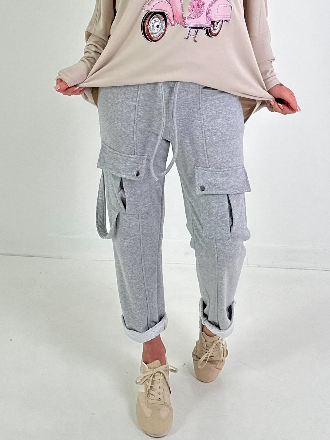 Trousers with cargo pockets - grey