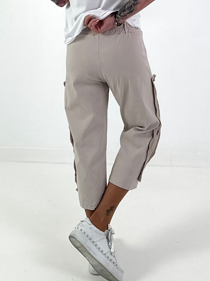 Broek met veteroogjes - beige