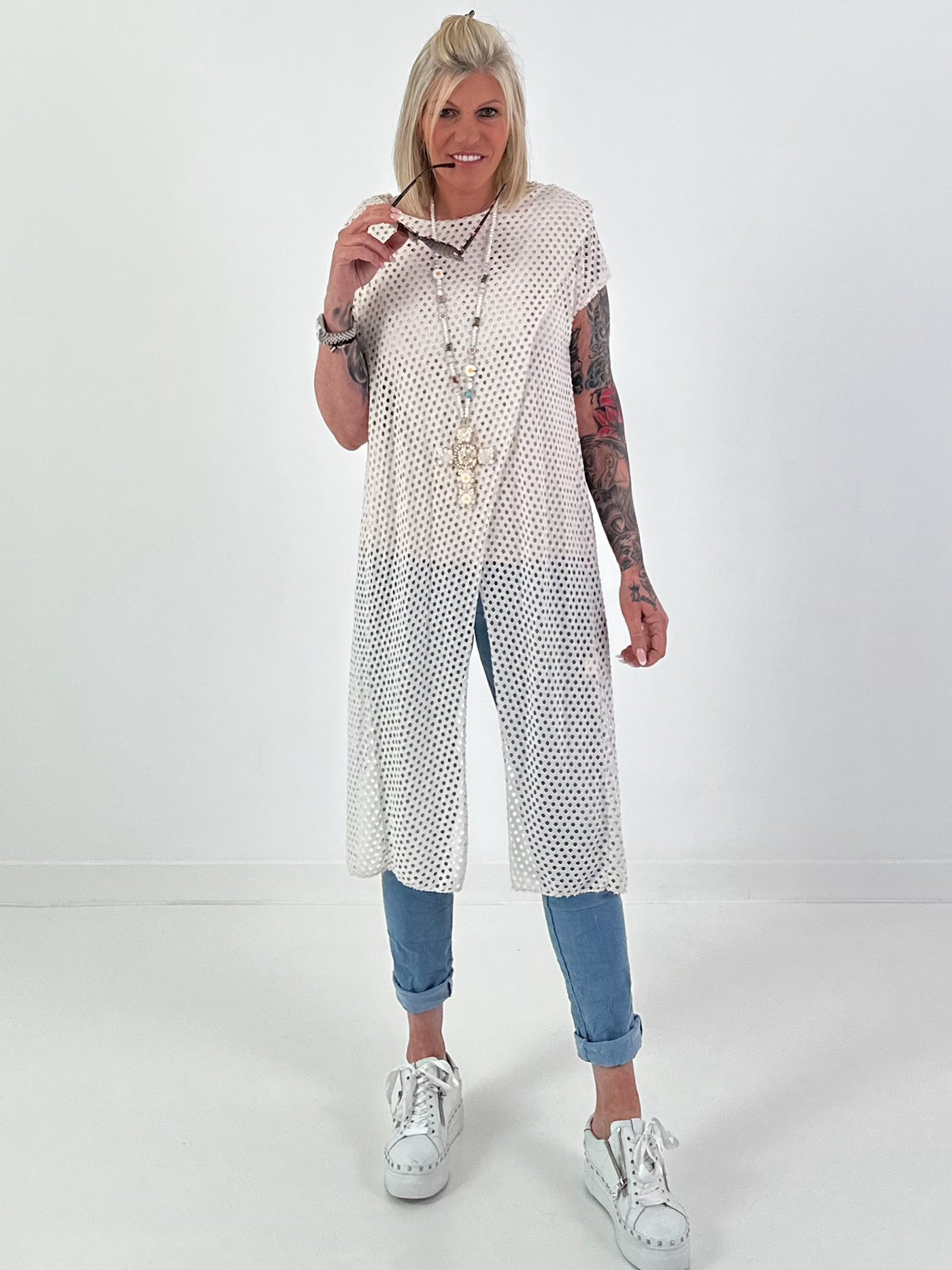 Mesh shirt with overlapping perforated pattern - beige