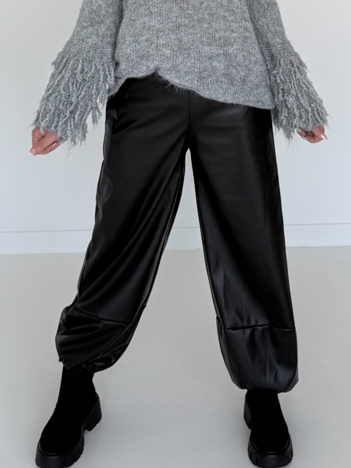 Vegane Lederhose 2 Looks - schwarz