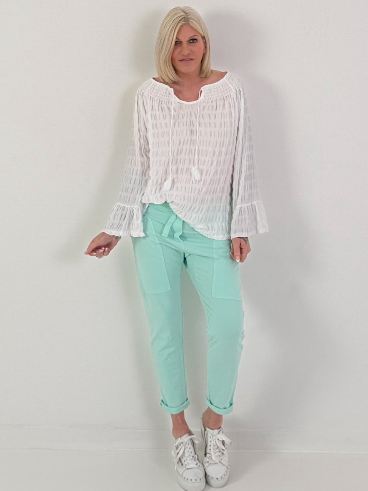 Structured tunic with tie belt and flounce sleeves - white