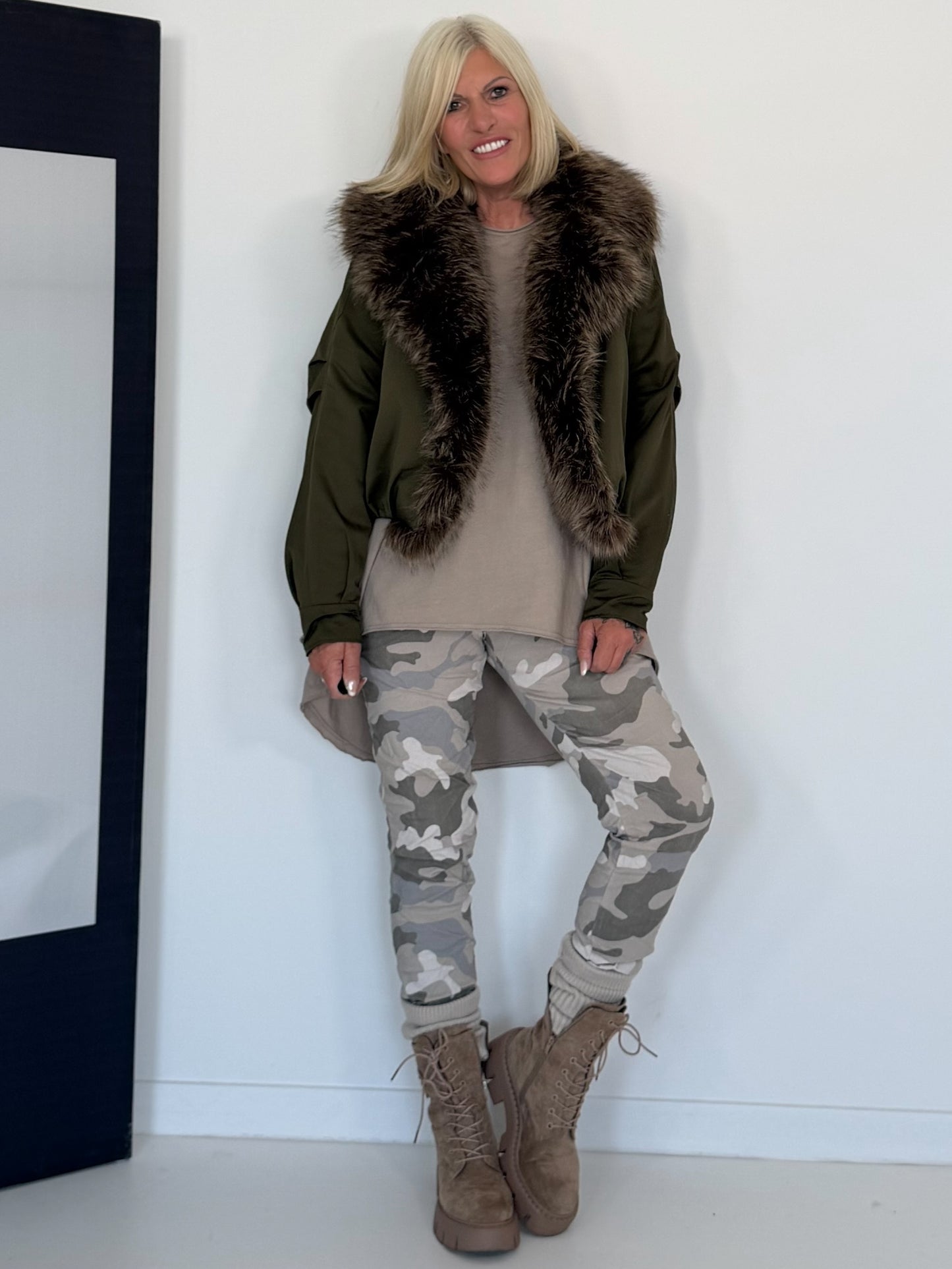 Jacke mit kuscheligem Fellkragen - oliv