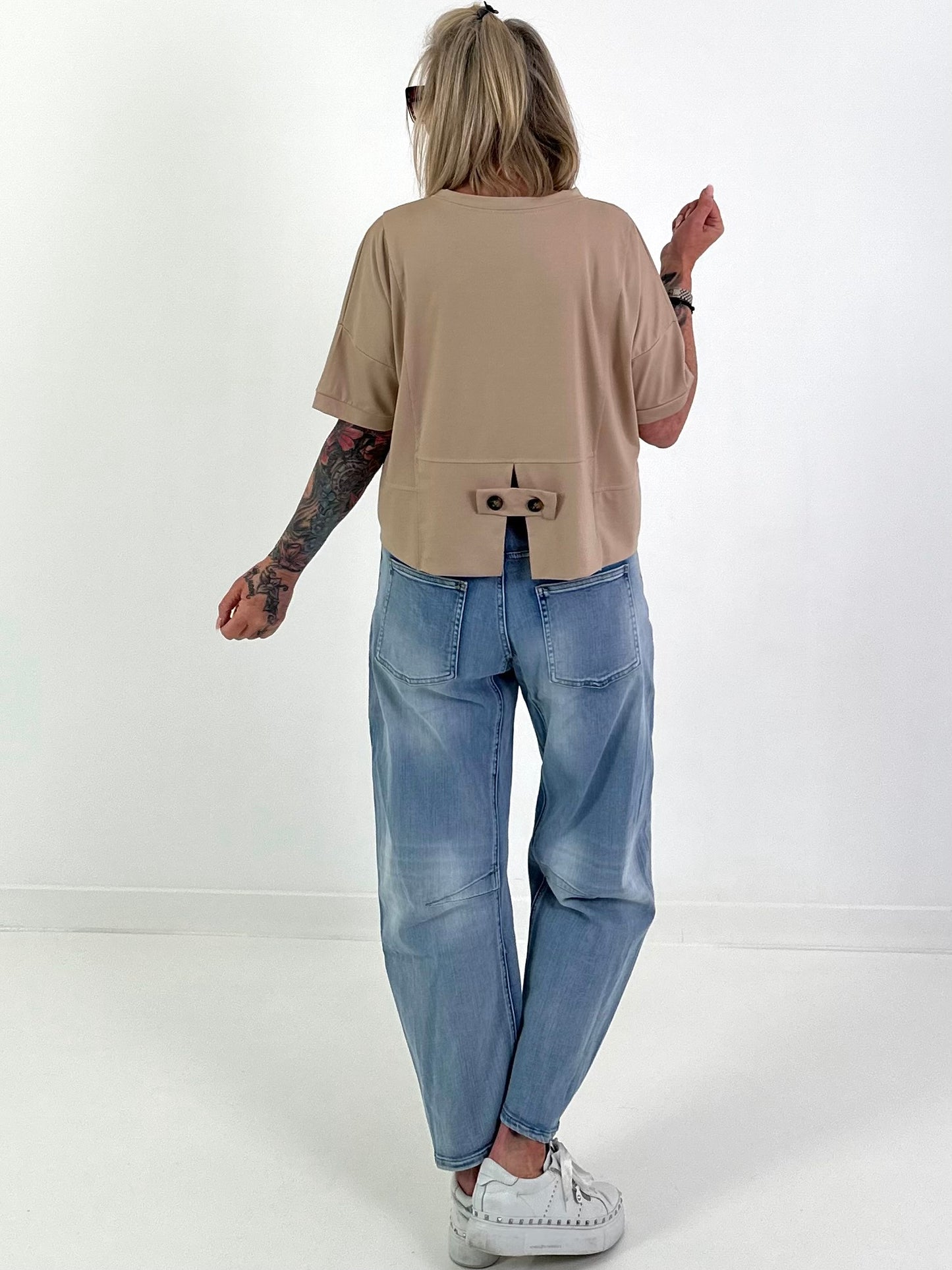 T-shirt with seam details - beige