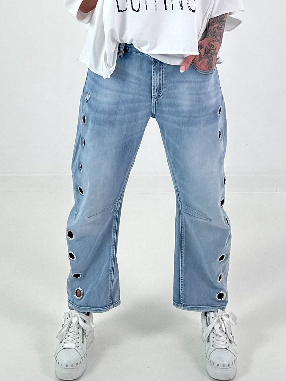 Jeans mit Ösen - denim