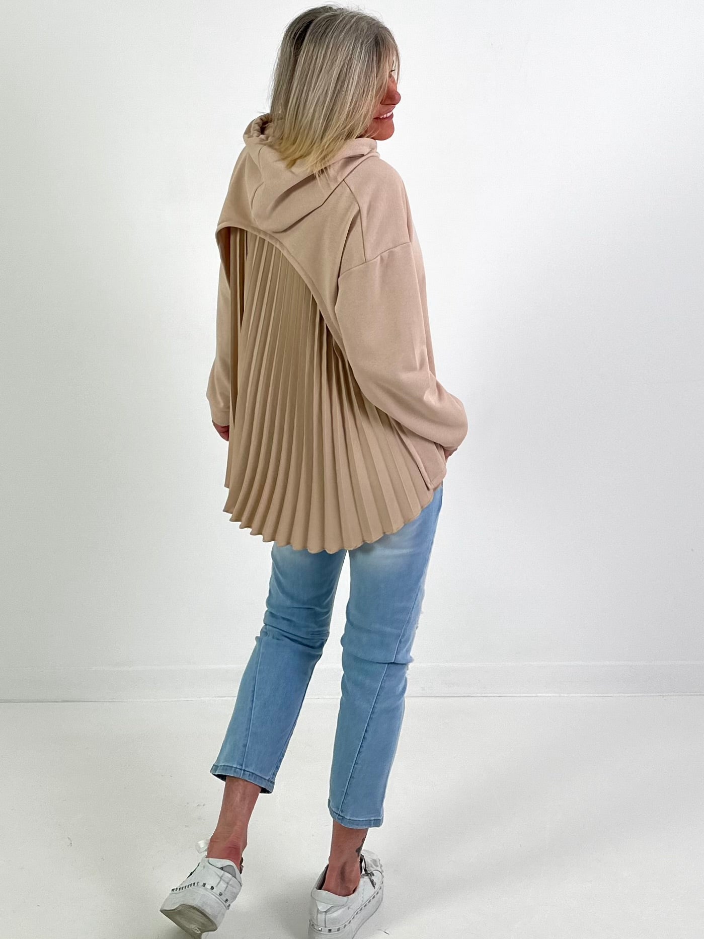 Hoodie mit Plissee-Einsatz Modell "Pleat Motion" - beige