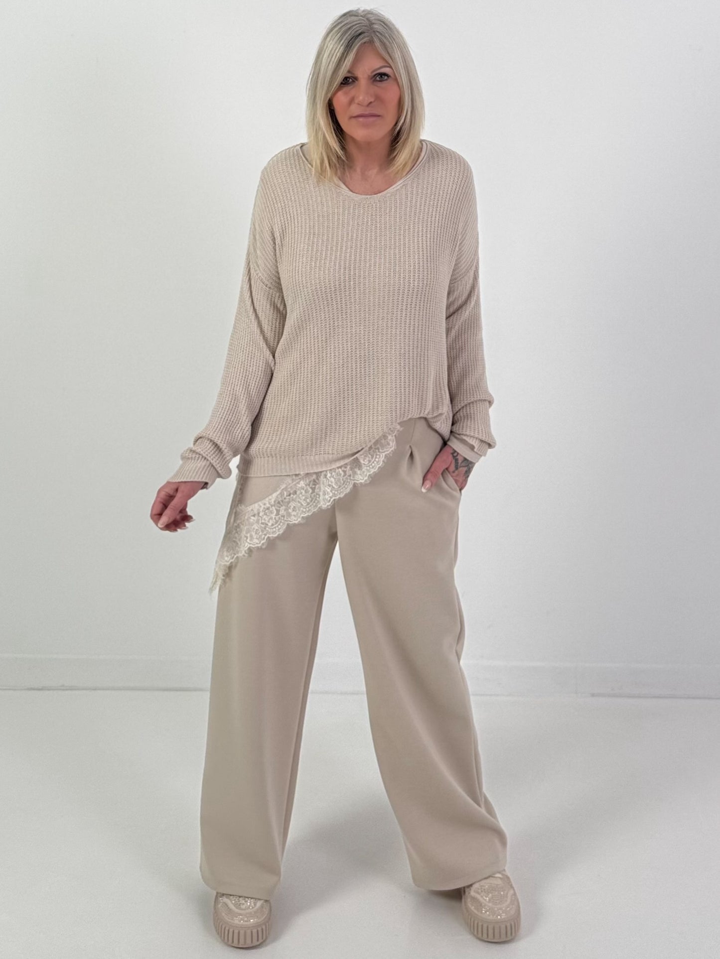 Hose Modell "Blossom Ease" - beige