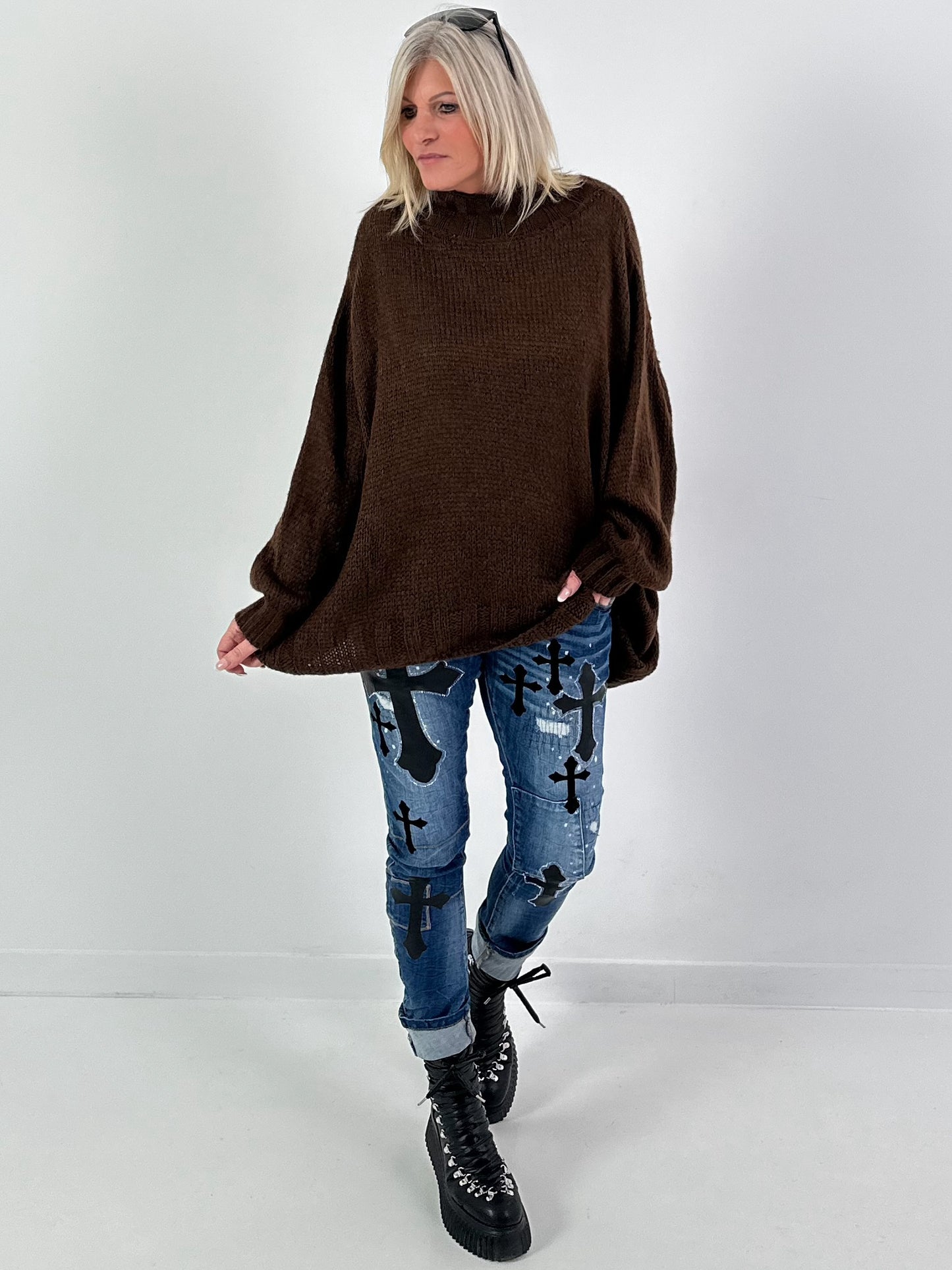 Oversized sweater model "Snuggle Arctic" - mocha