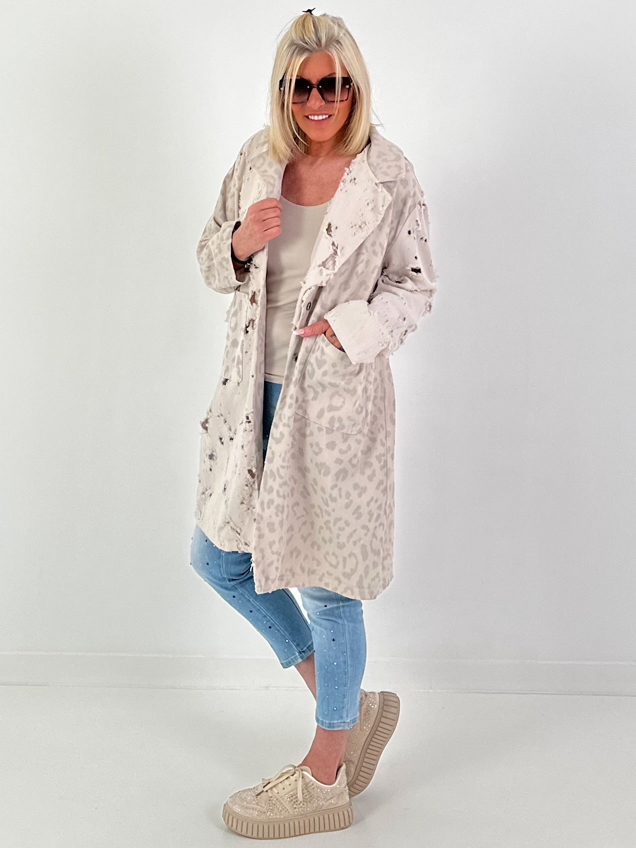 Destroyed Look Leopard Denim Jacket - beige