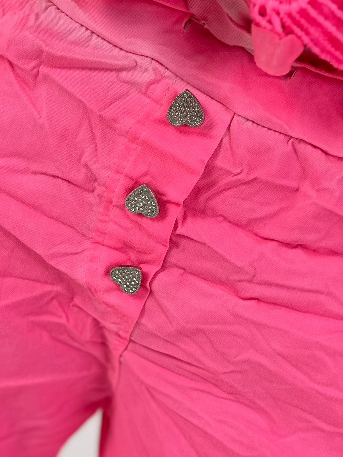 Boyfriend Hose mit Herzknöpfen - neonpink