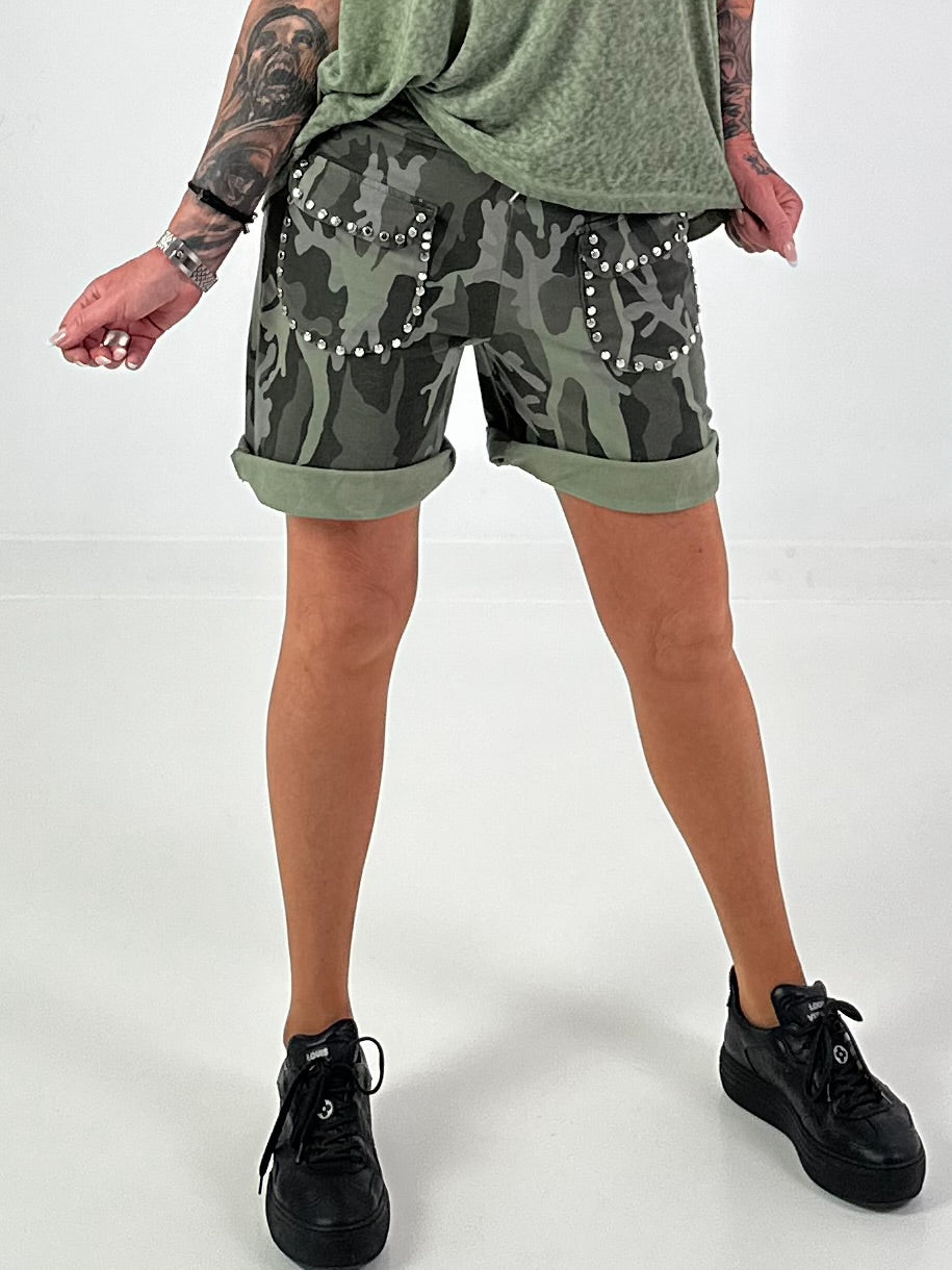 Sweat Short Camouflage mit Nieten - khaki-mehrfarbig