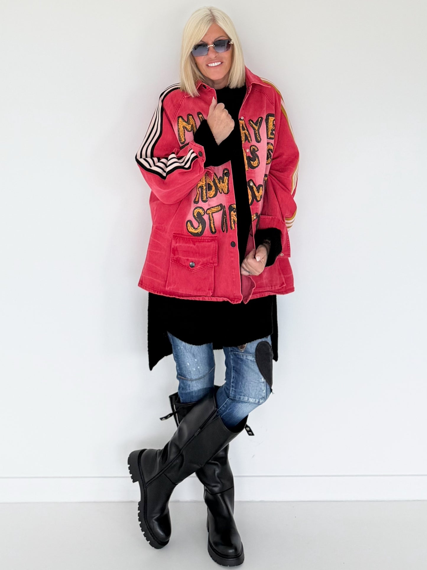 Oversized Jeansjacke mit Pailletten - used-red (lieferbar ab ca. 01.09.26)