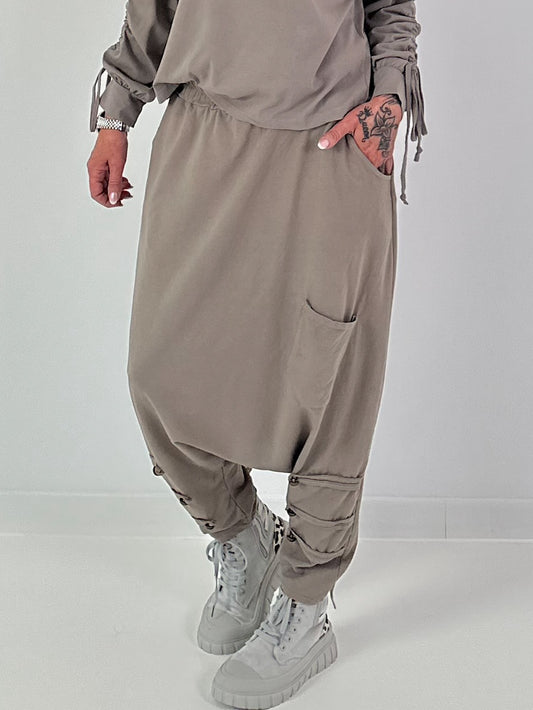 Haremhose mit Knopfdetails - taupe