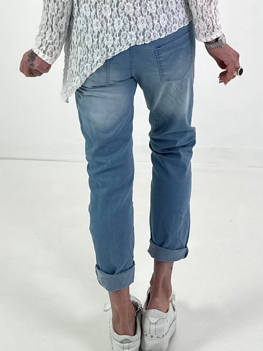Jeans met veel details - lichtblauw - gebruikt