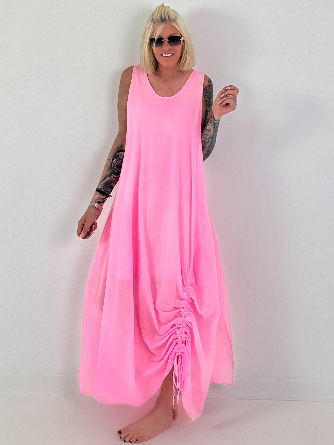 Sommerkleid mit Raff-Detail - neonpink