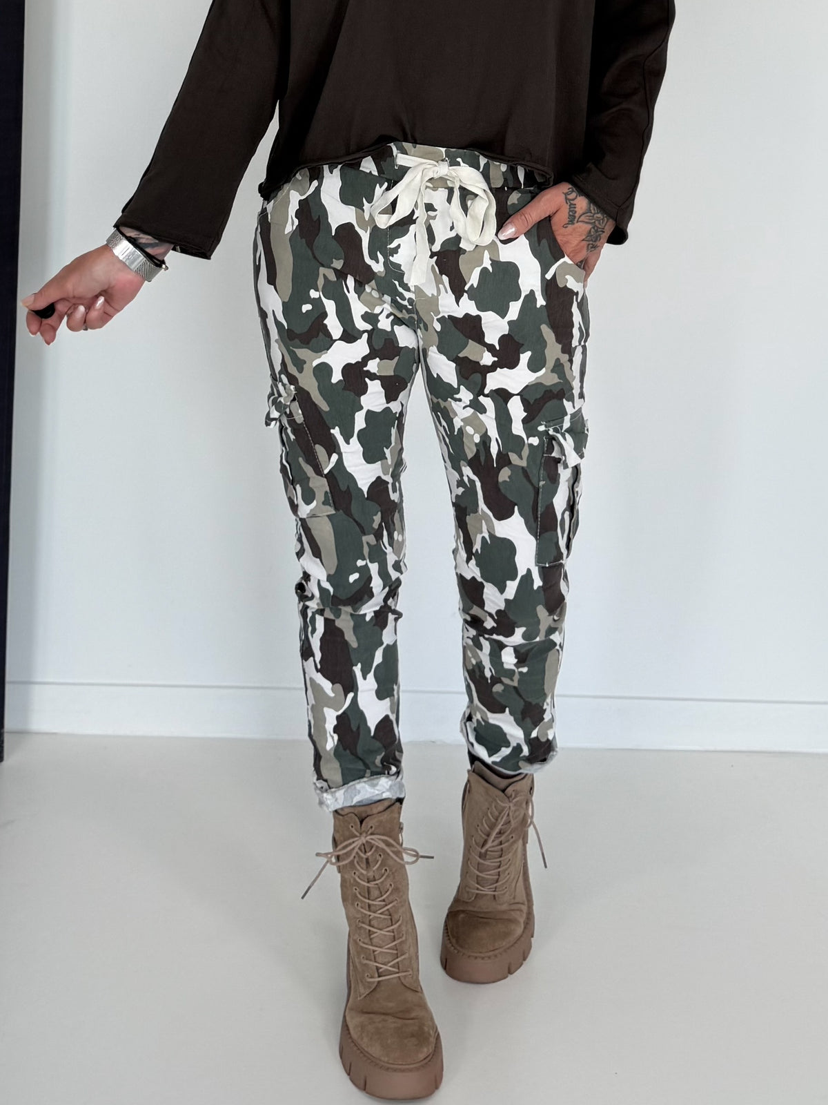 Cargo trousers with camouflage print - white-olive-multicoloured